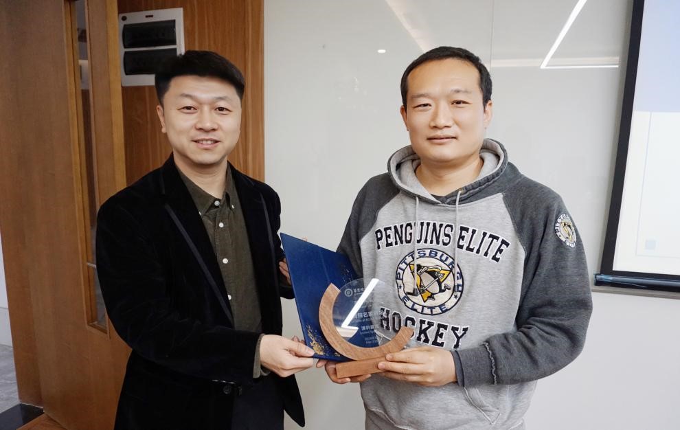 1712021421946028114.jpg 1712021421946028114.jpg